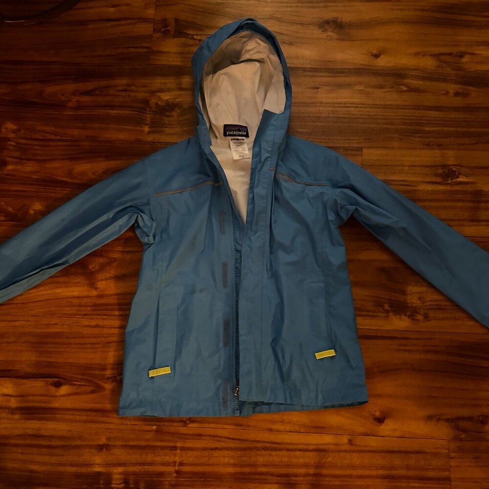 Patagonia girls M (10) rain jacket